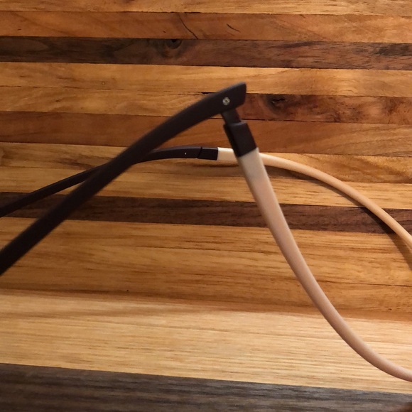 ❤️‍🔥 Convert w magnetic strap-burgundy Pink - Picture 3 of 7